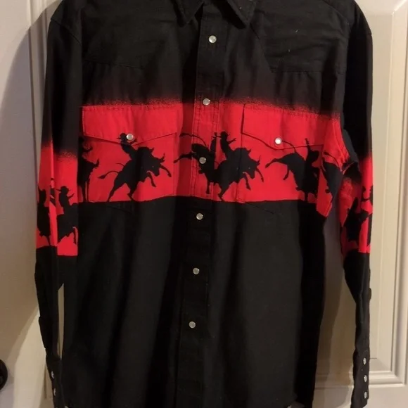 Rustler Shirt: White Pearl Snaps ( front & cuffs) Color Block - horse print - Picture 5 of 12